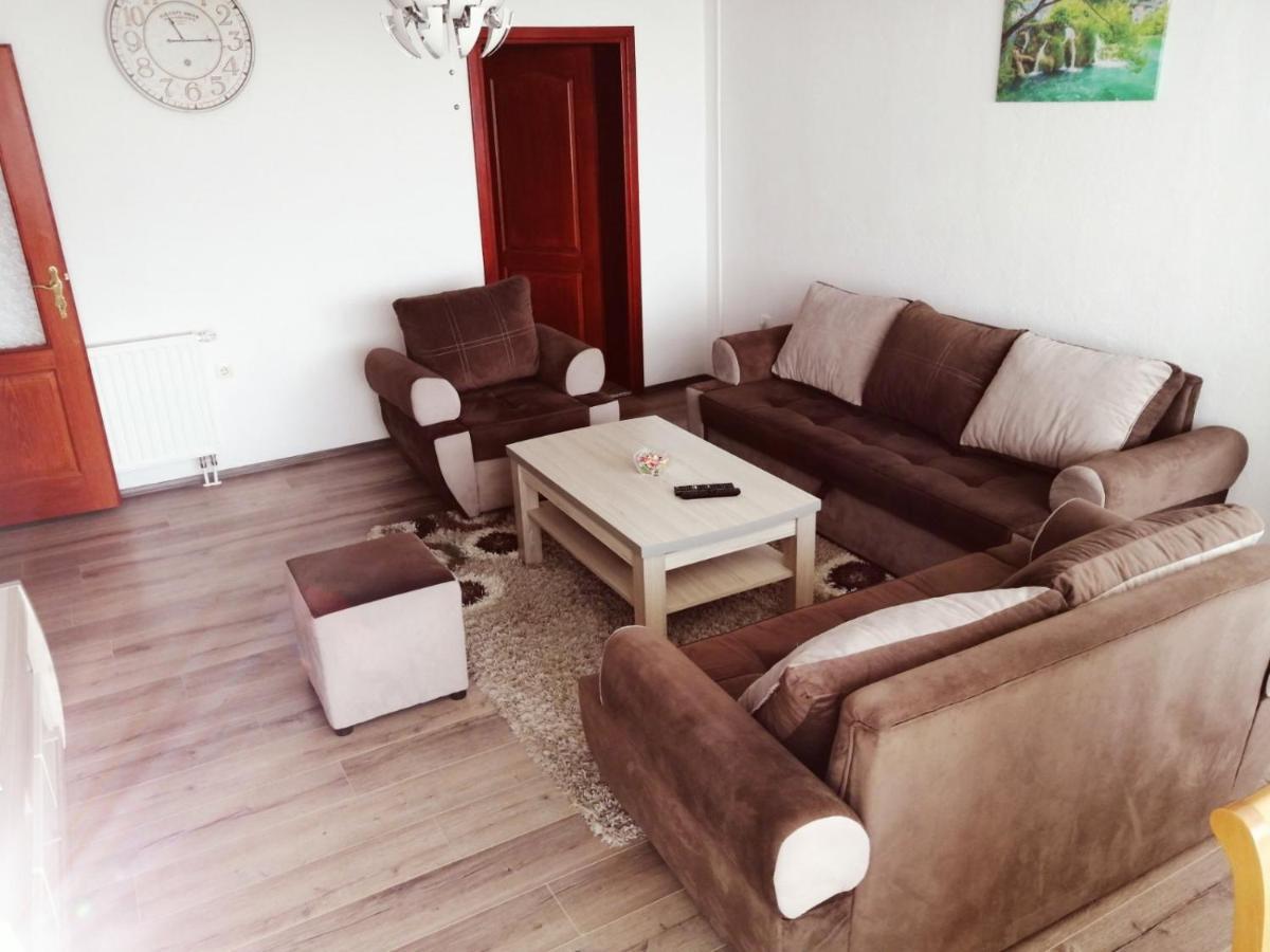 Nemanja Daire Trebin Dış mekan fotoğraf